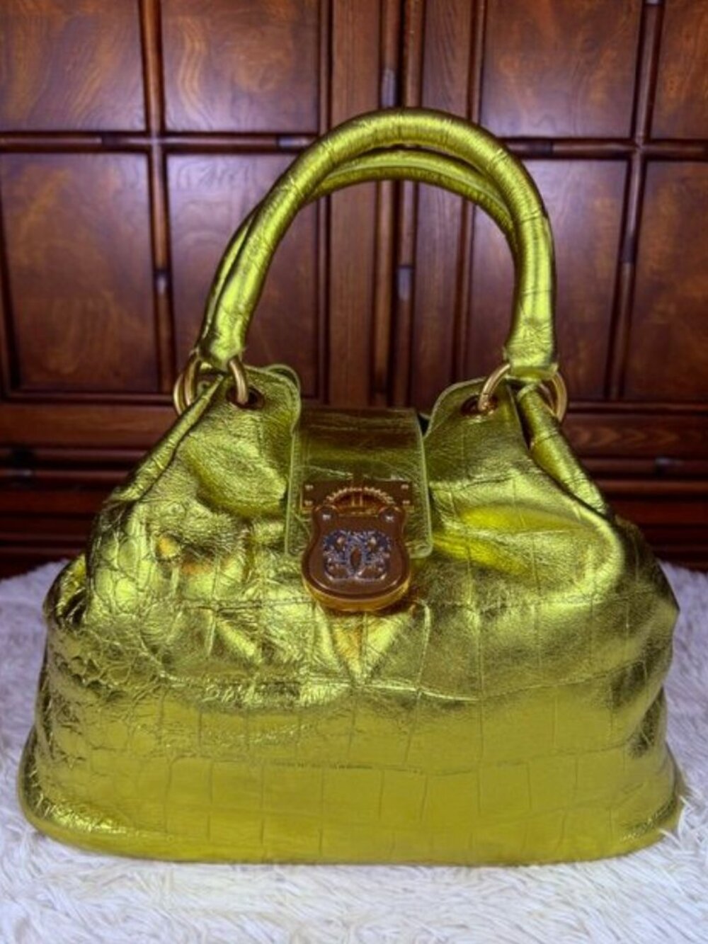 Sharif Citron Genuine Leather Croc Embossed Padlock Convertible Shape Hobo Tote - Picture 3 of 16